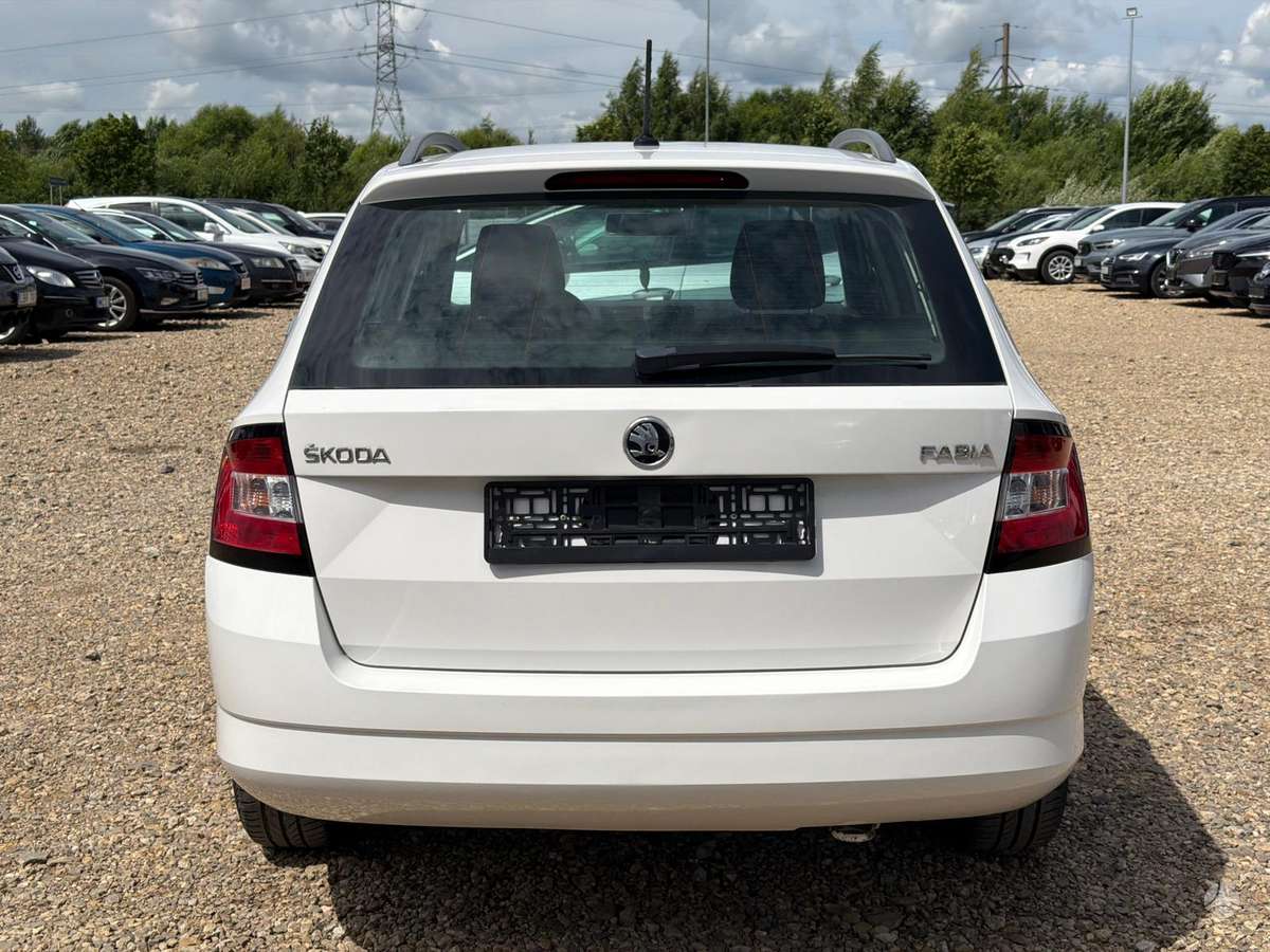 Skoda Fabia 2015 — photo 8