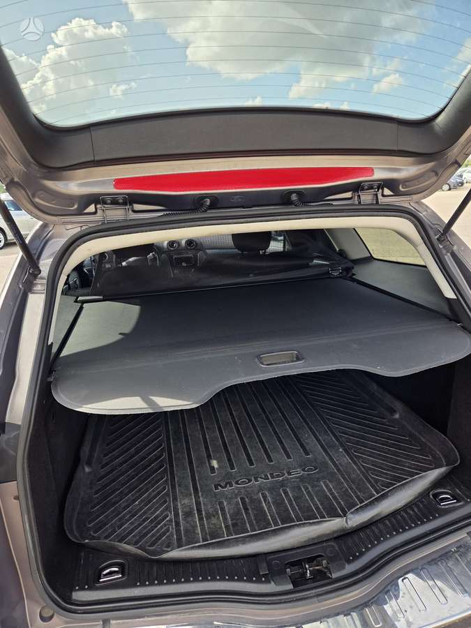 Ford Mondeo 2011 — photo 14