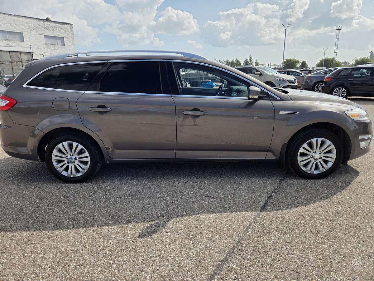 Ford Mondeo 2011 — photo 6