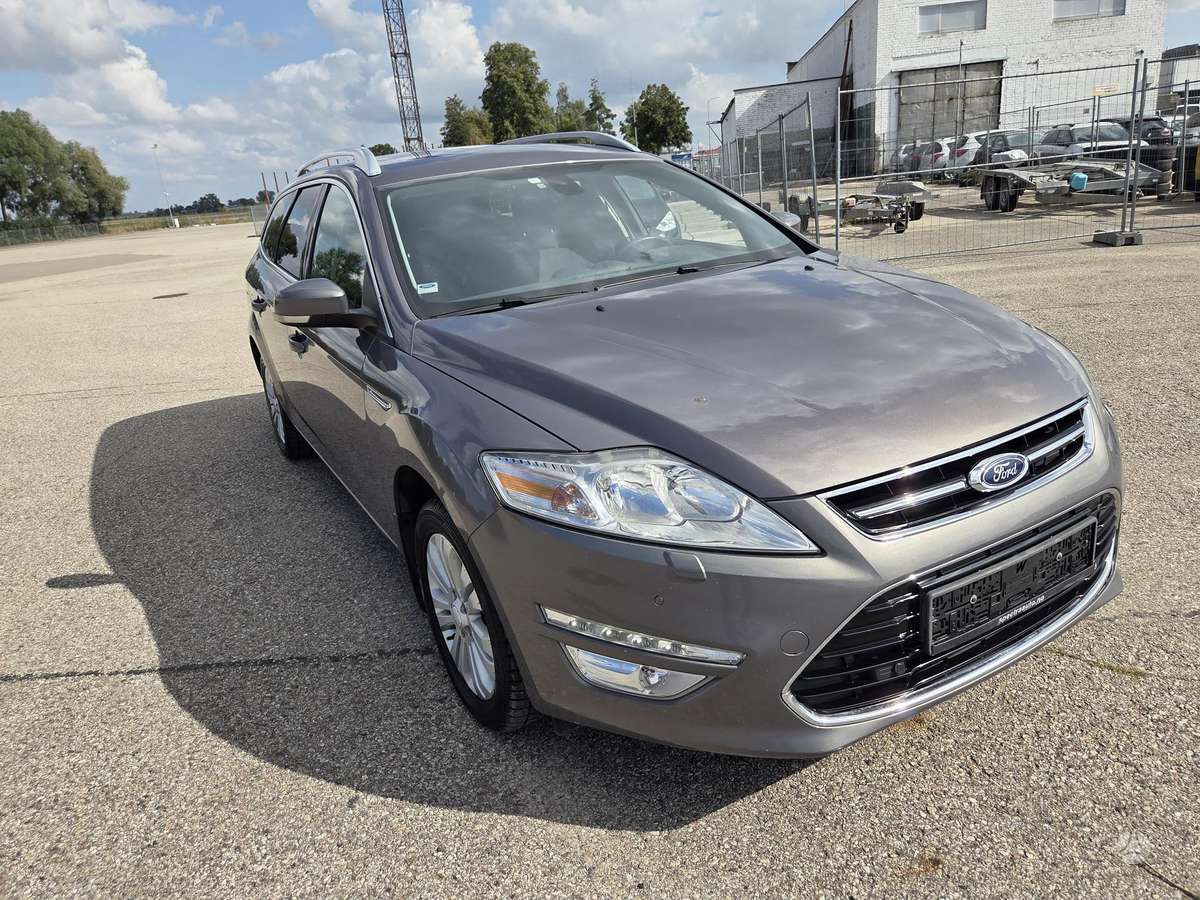 Ford Mondeo 2011 — photo 9