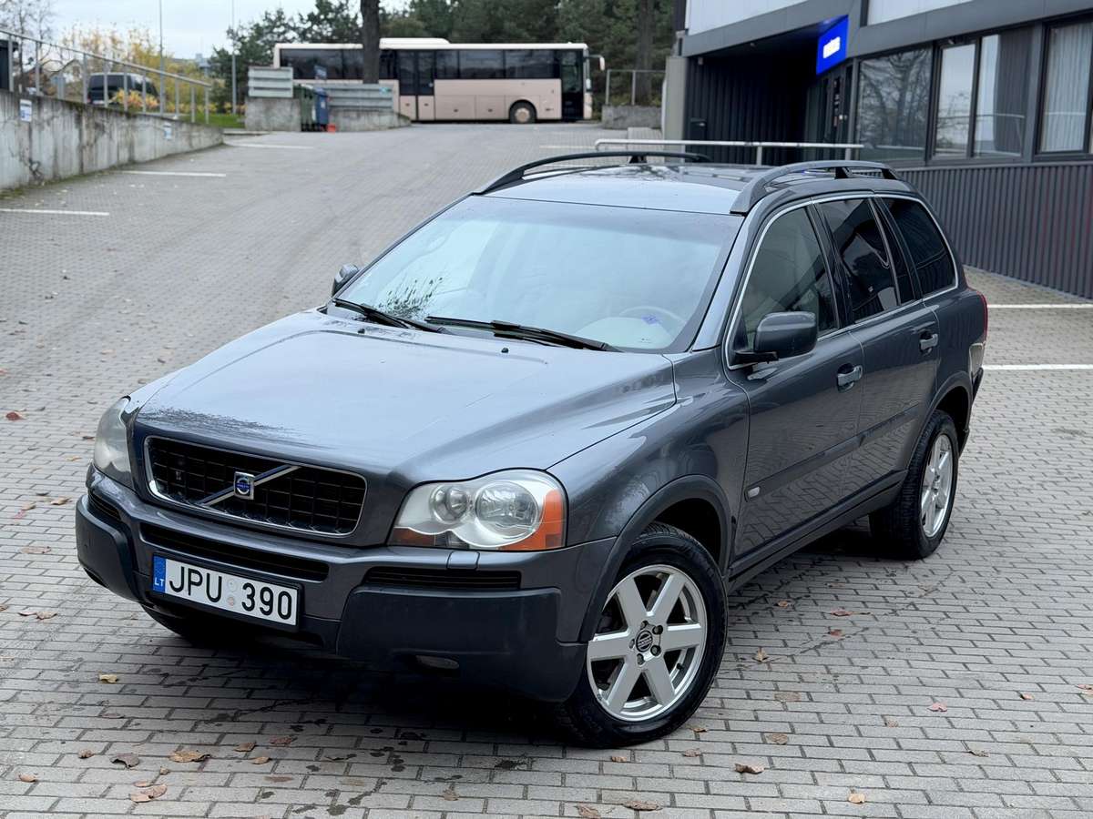 Volvo XC90 2006 — rear view
