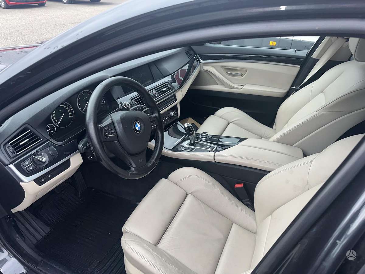 BMW 530 2011 — photo 14