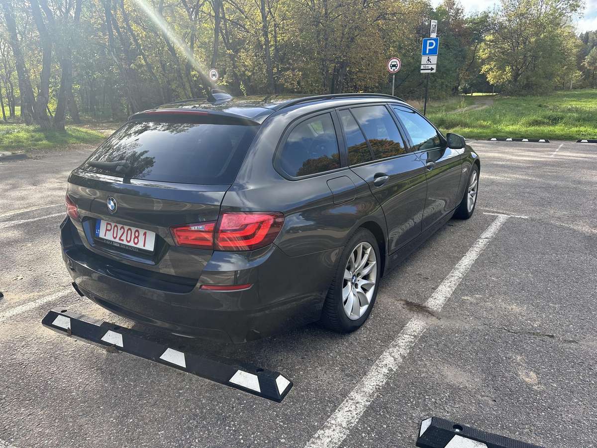 BMW 530 2011 — engine 2993 cm³, 258 HP (190kW)