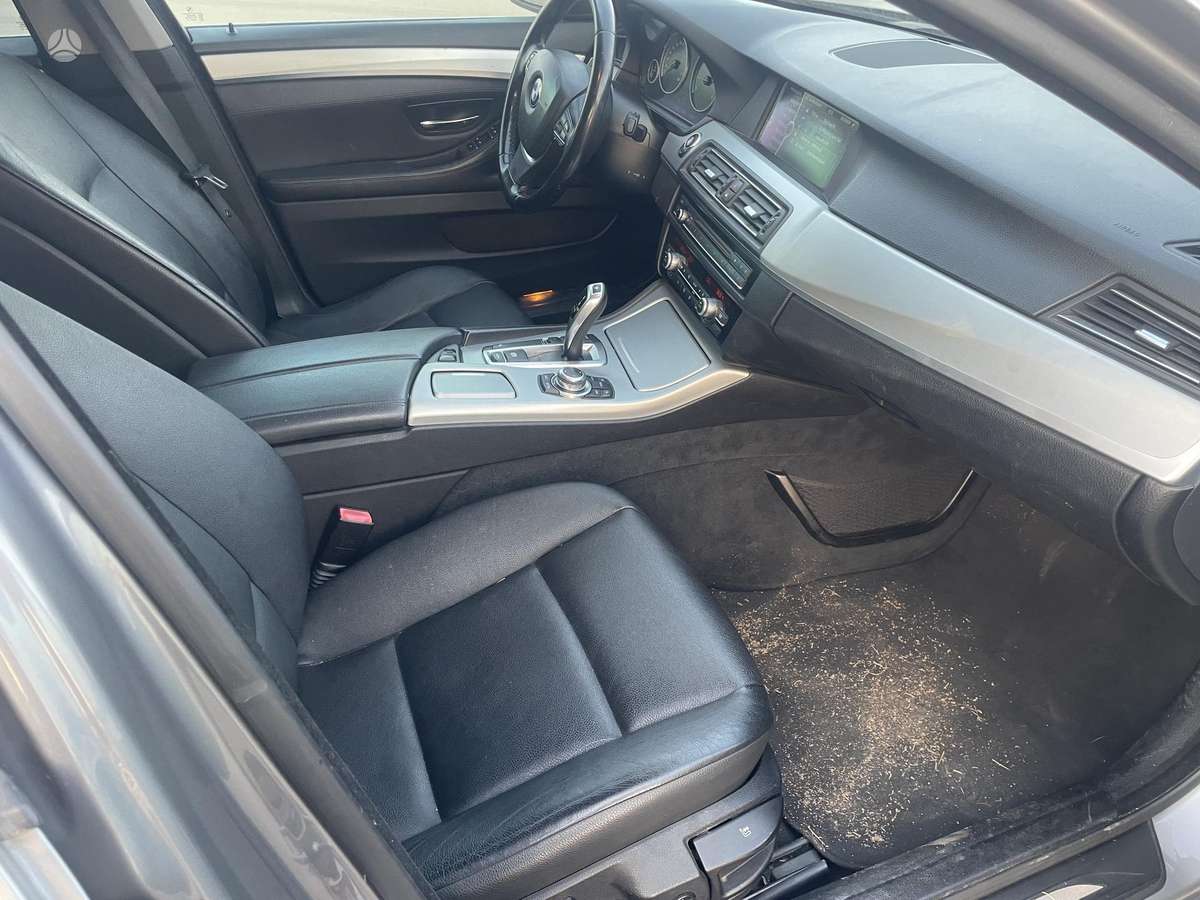 BMW 520 2012 — photo 10