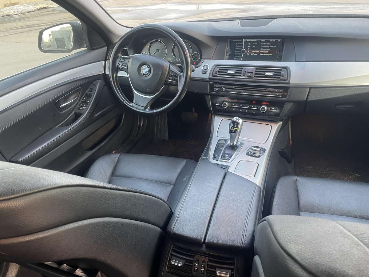 BMW 520 2012 — photo 12