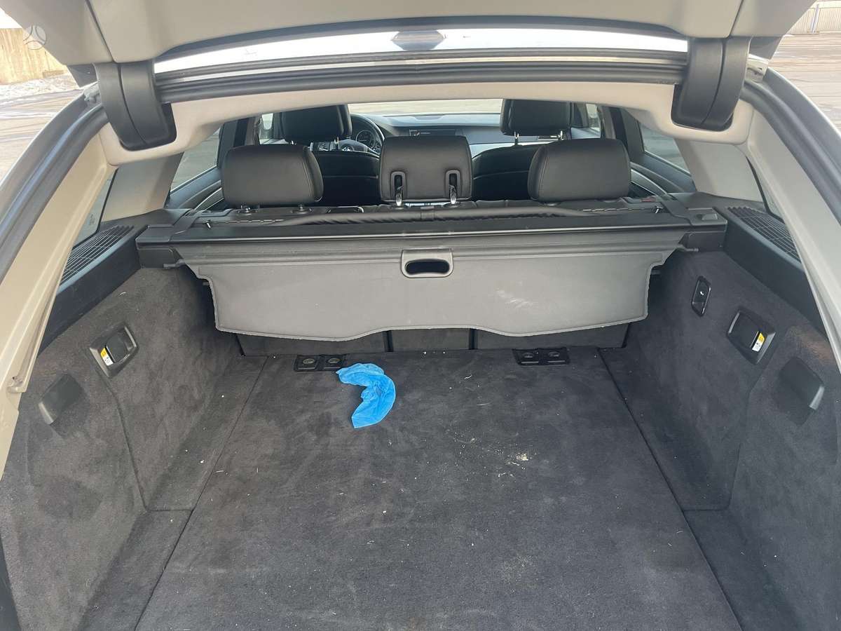 BMW 520 2012 — photo 13