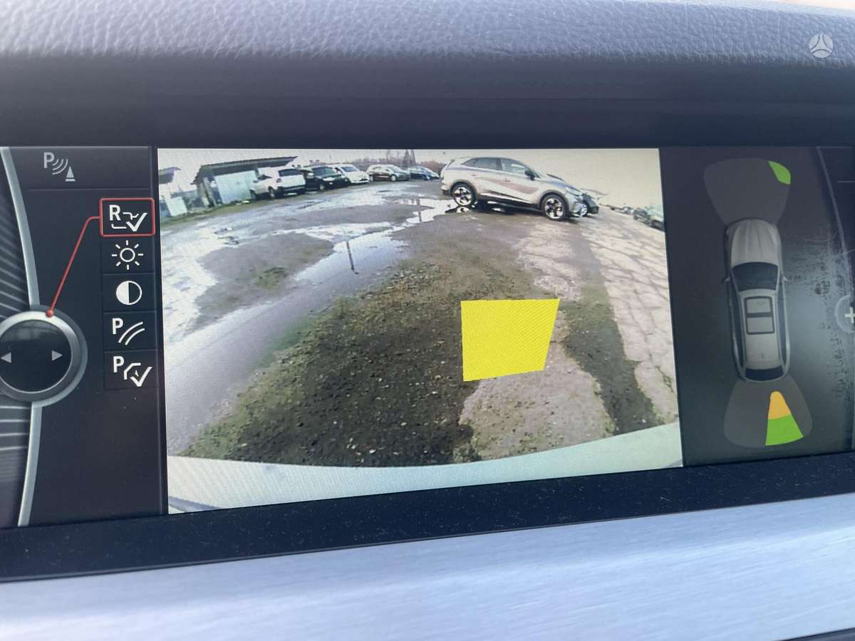 BMW 520 2012 — photo 21