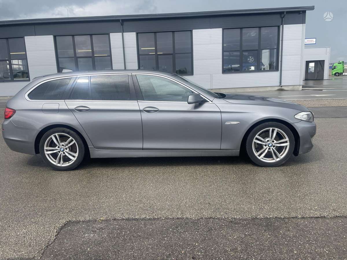 BMW 520 2012 — engine 1995 cm³, 184 HP (135kW)