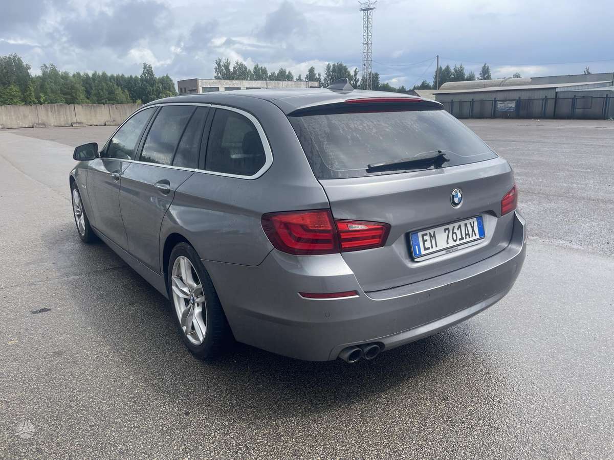 BMW 520 2012 — photo 7