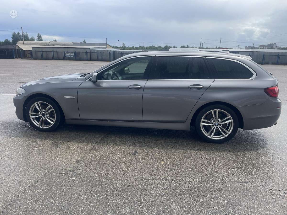 BMW 520 2012 — photo 8