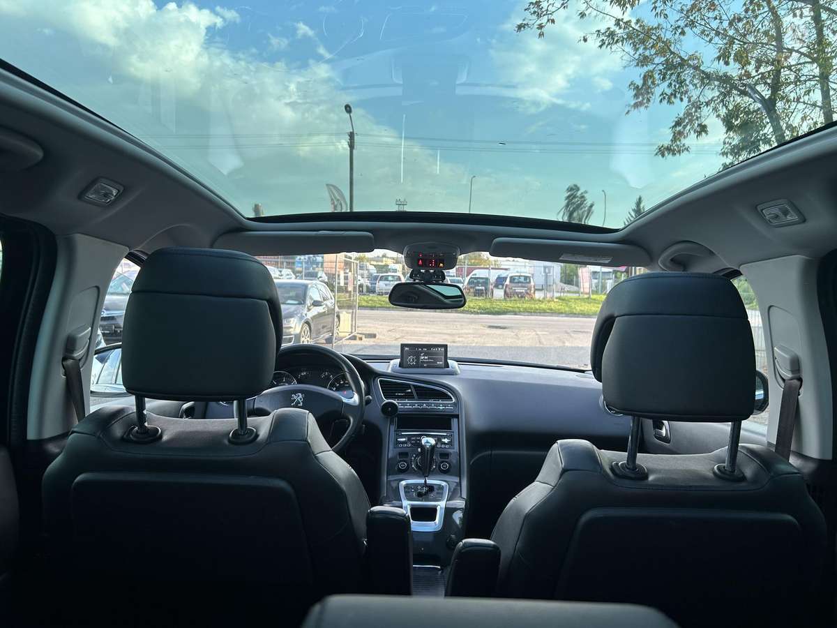 Peugeot 5008 2014 — photo 12