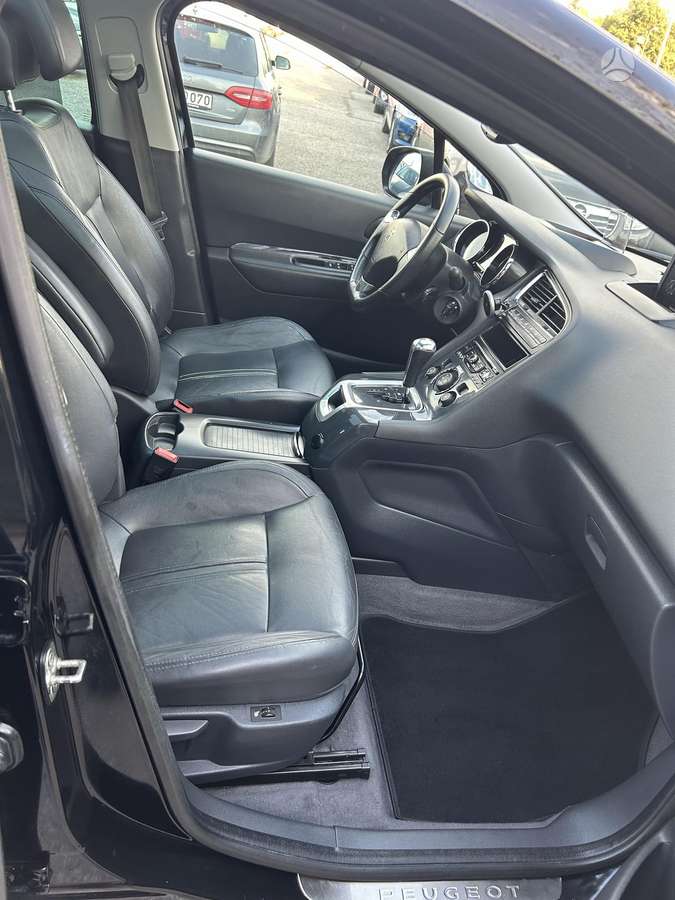 Peugeot 5008 2014 — photo 14