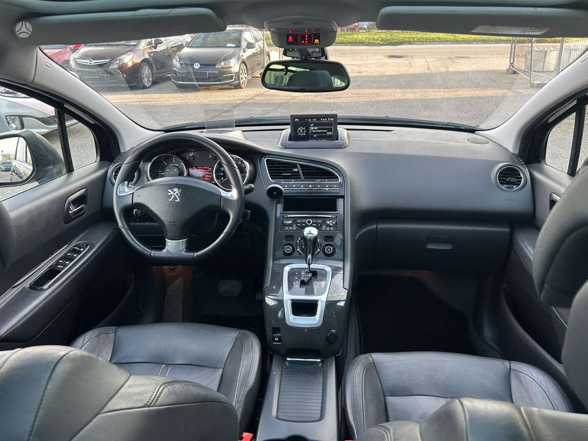 Peugeot 5008 2014 — photo 15