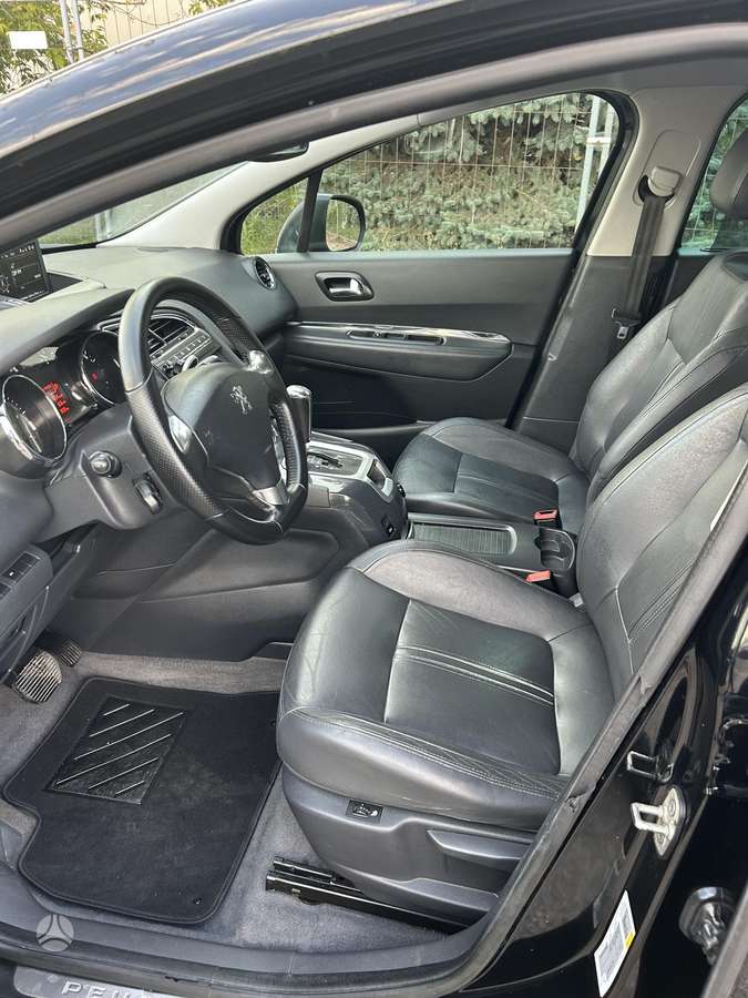 Peugeot 5008 2014 — photo 9