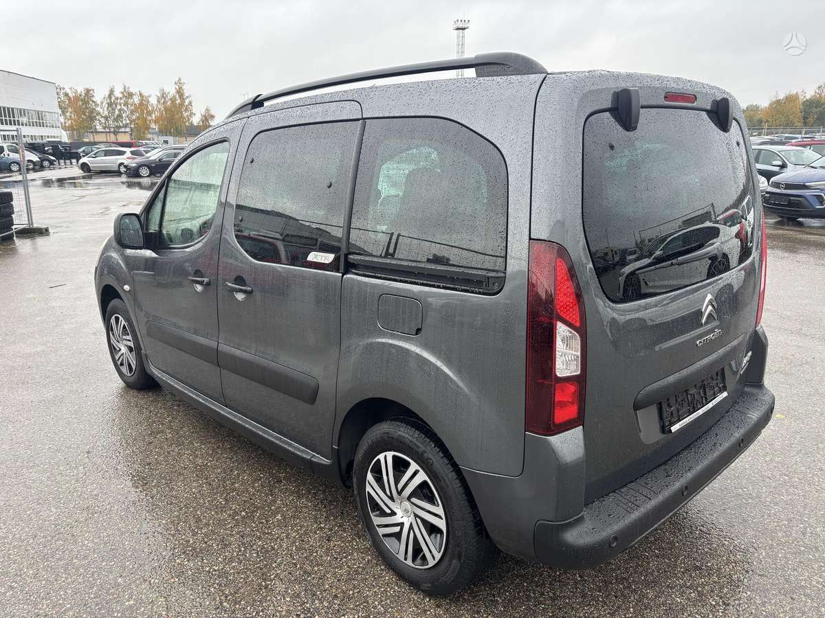 Citroen Berlingo 2014 — салон