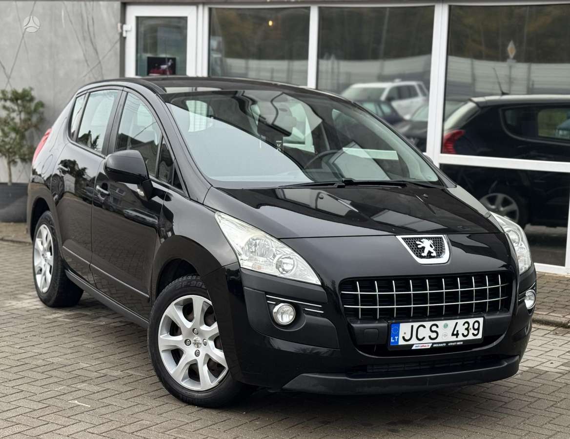 Peugeot 3008 2012 — rear view