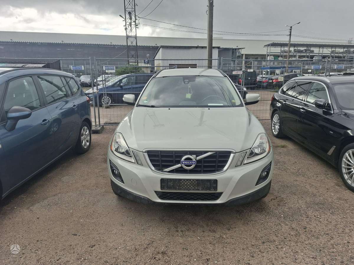 Volvo XC60 2009 — rear view