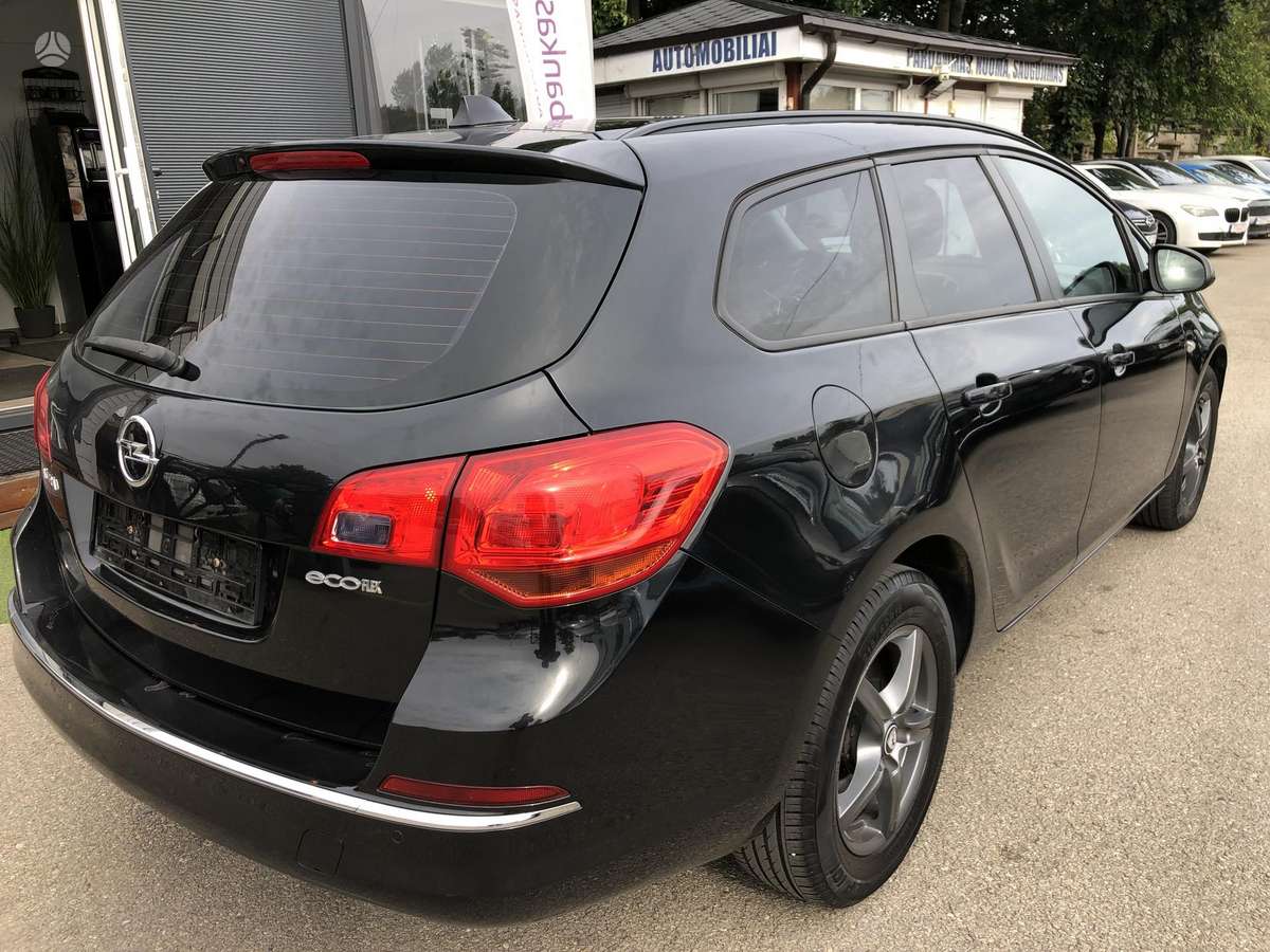 Opel Astra 2015 — двигун 1598 cm³, 110 HP (81kW)