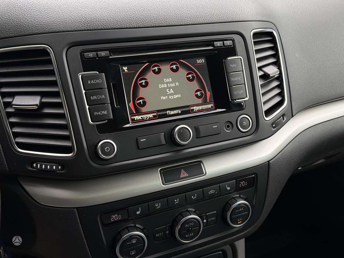 Seat Alhambra 2013 — photo 12