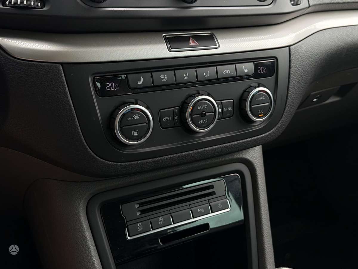 Seat Alhambra 2013 — photo 13