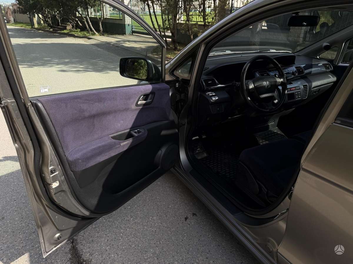Honda FR-V 2007 — photo 12