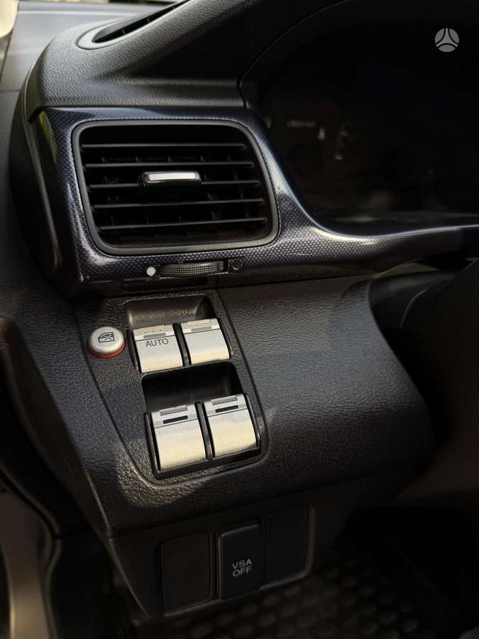 Honda FR-V 2007 — photo 13