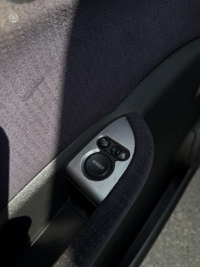 Honda FR-V 2007 — photo 14