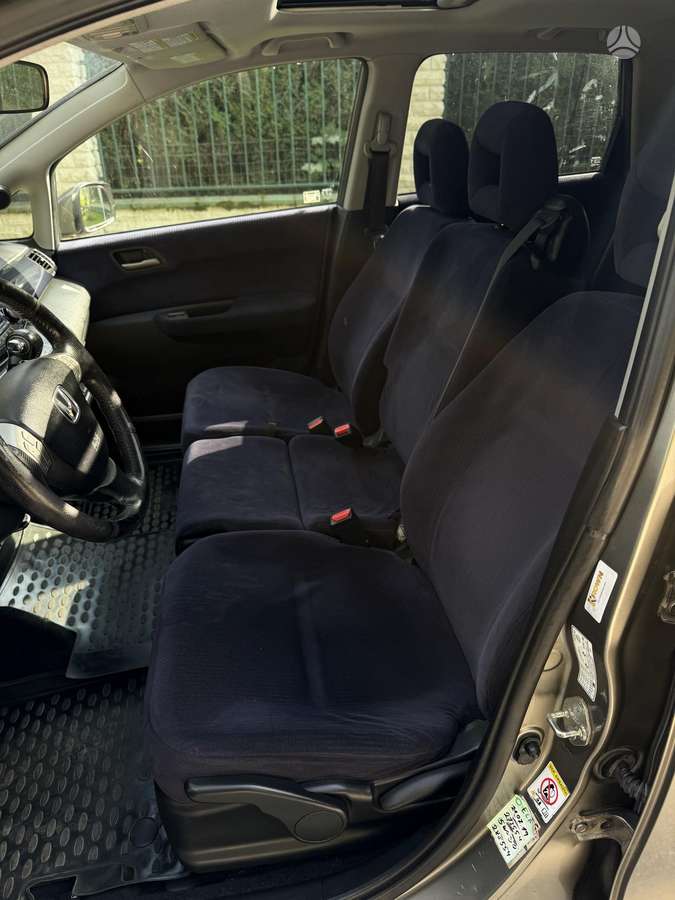 Honda FR-V 2007 — photo 15