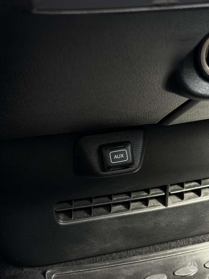 Honda FR-V 2007 — photo 25