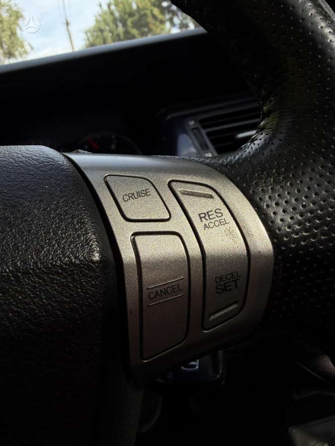 Honda FR-V 2007 — photo 26