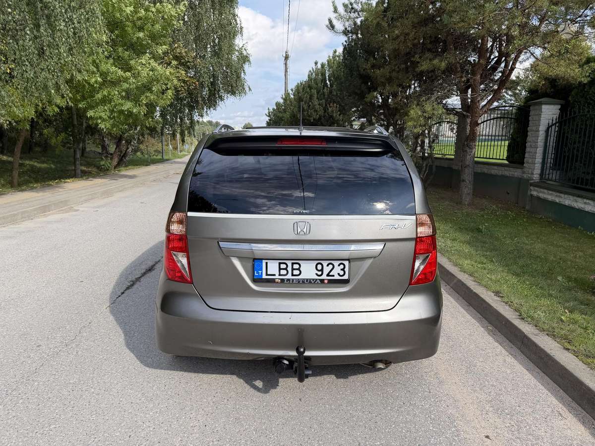 Honda FR-V 2007 — photo 8