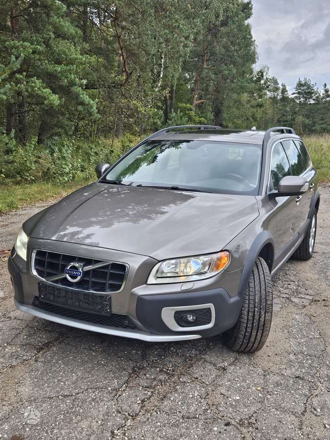 Volvo XC70 2011 — вигляд ззаду