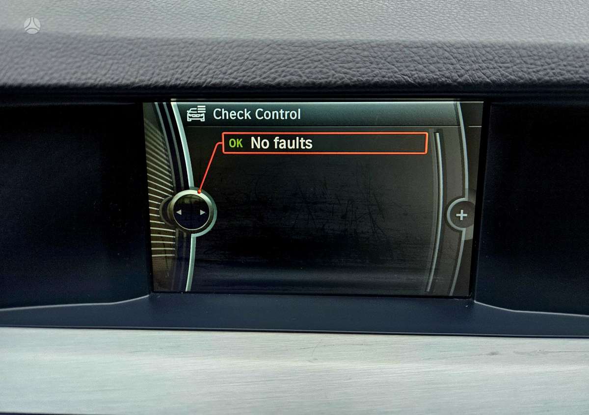 BMW 520 2012 — photo 11