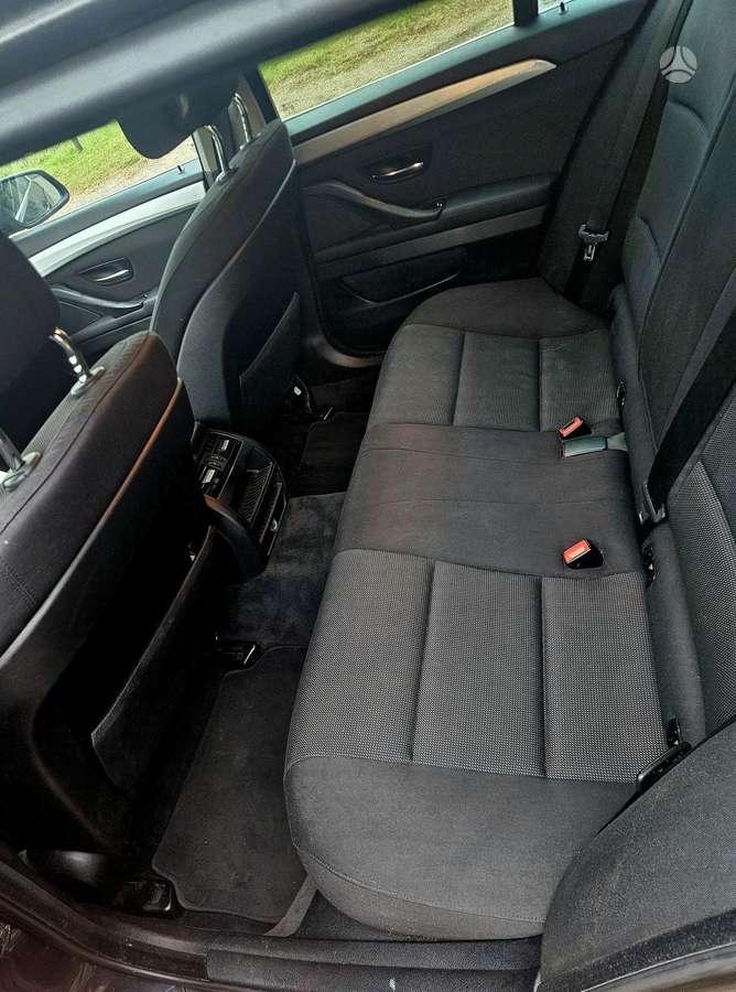 BMW 520 2012 — photo 9