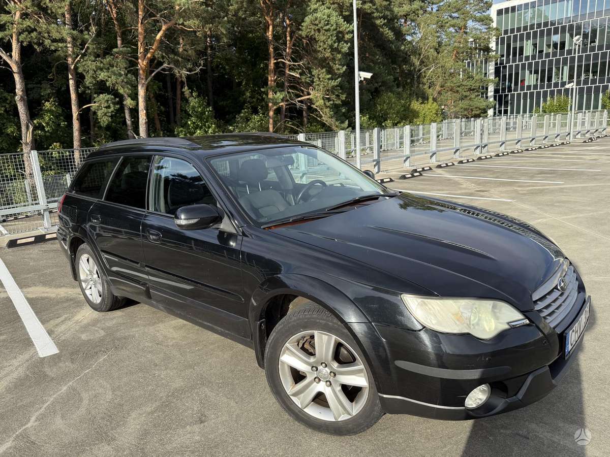 Subaru Outback 2007 — rear view