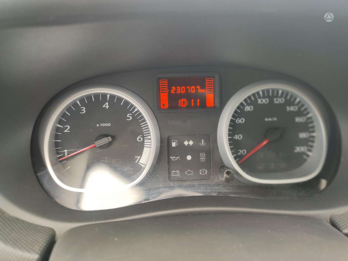 Dacia Duster 2011 — photo 10