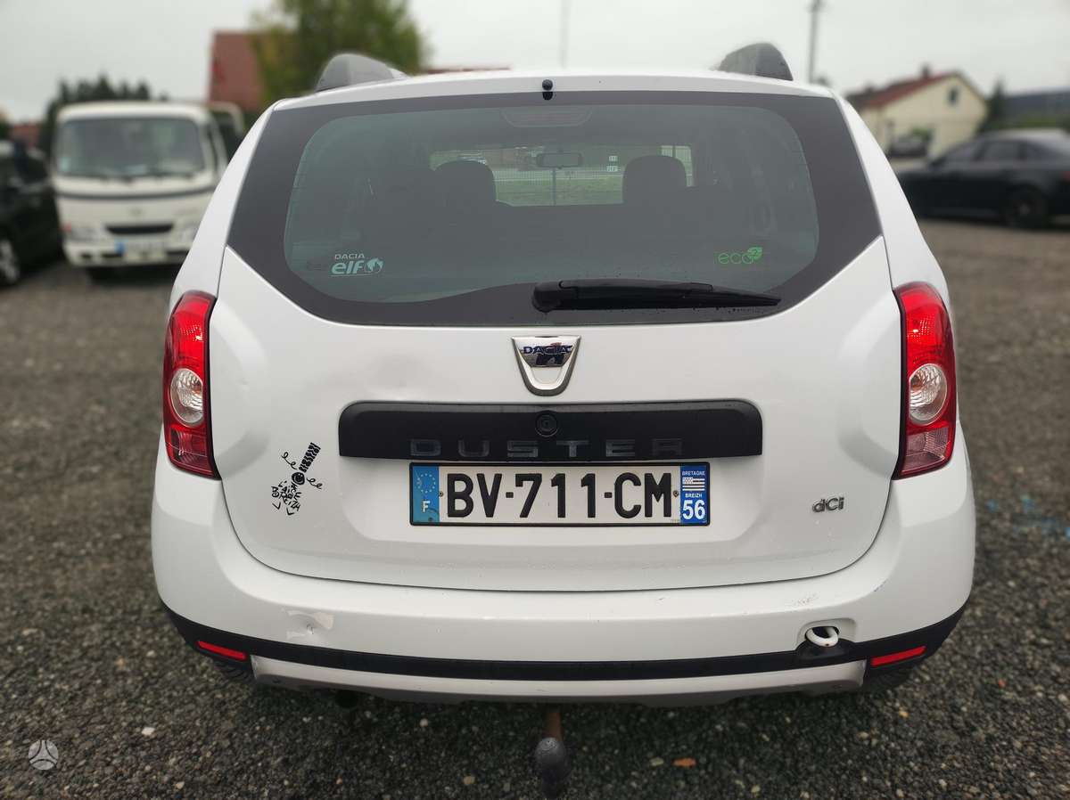 Dacia Duster 2011 — engine 1461 cm³, 110 HP (81kW)