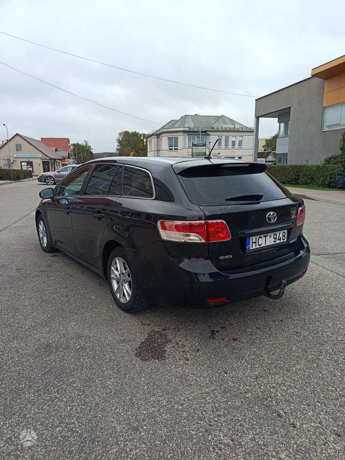 Toyota Avensis 2010 — photo 6