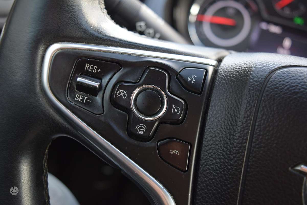 Opel Insignia 2014 — photo 18