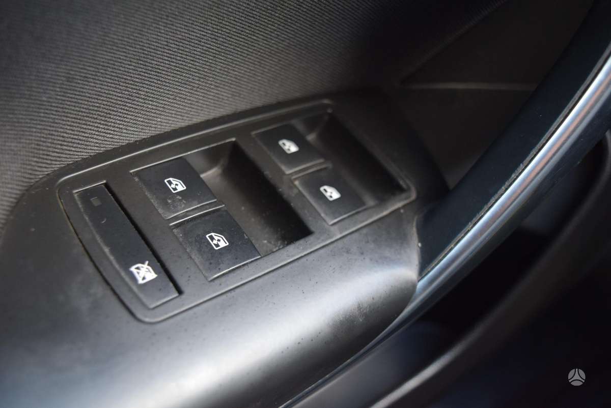 Opel Insignia 2014 — photo 19
