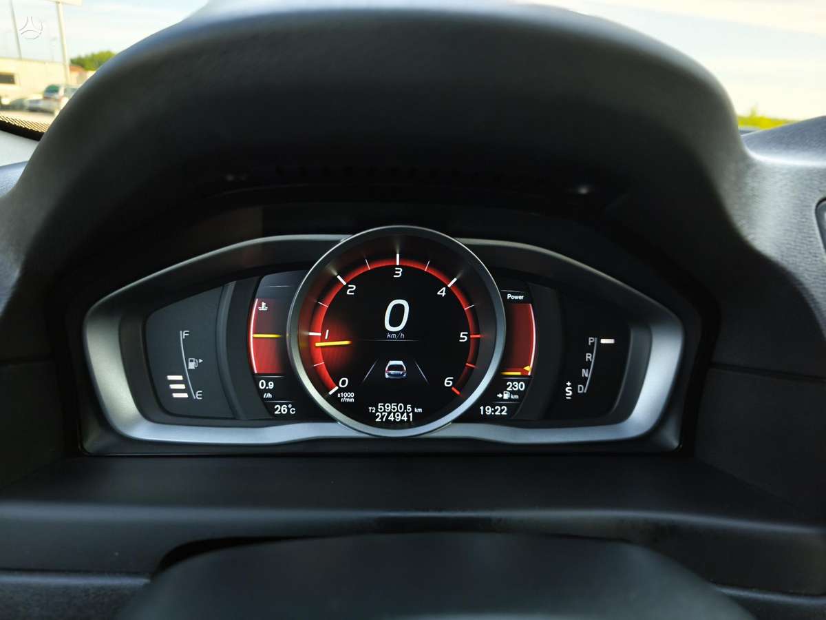 Volvo V70 2014 — photo 16