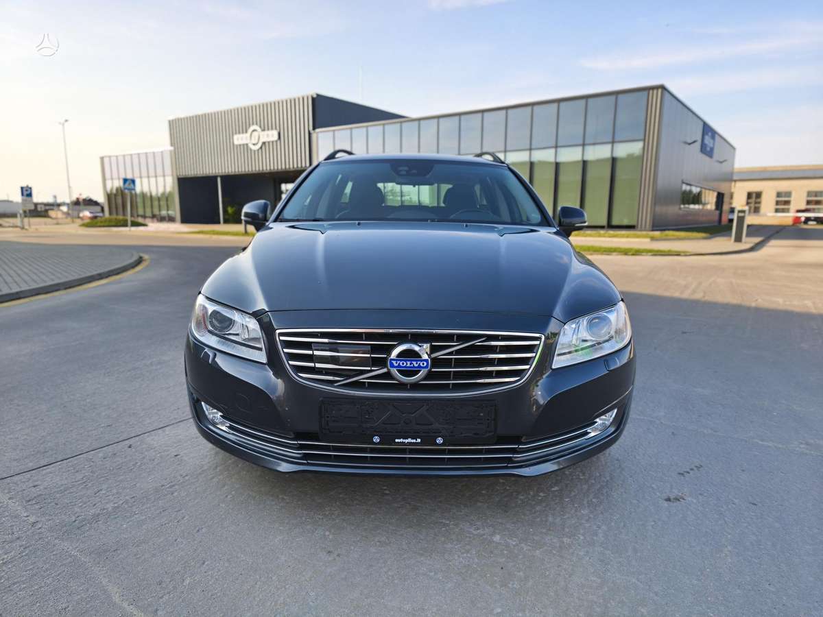 Volvo V70 2014 — rear view