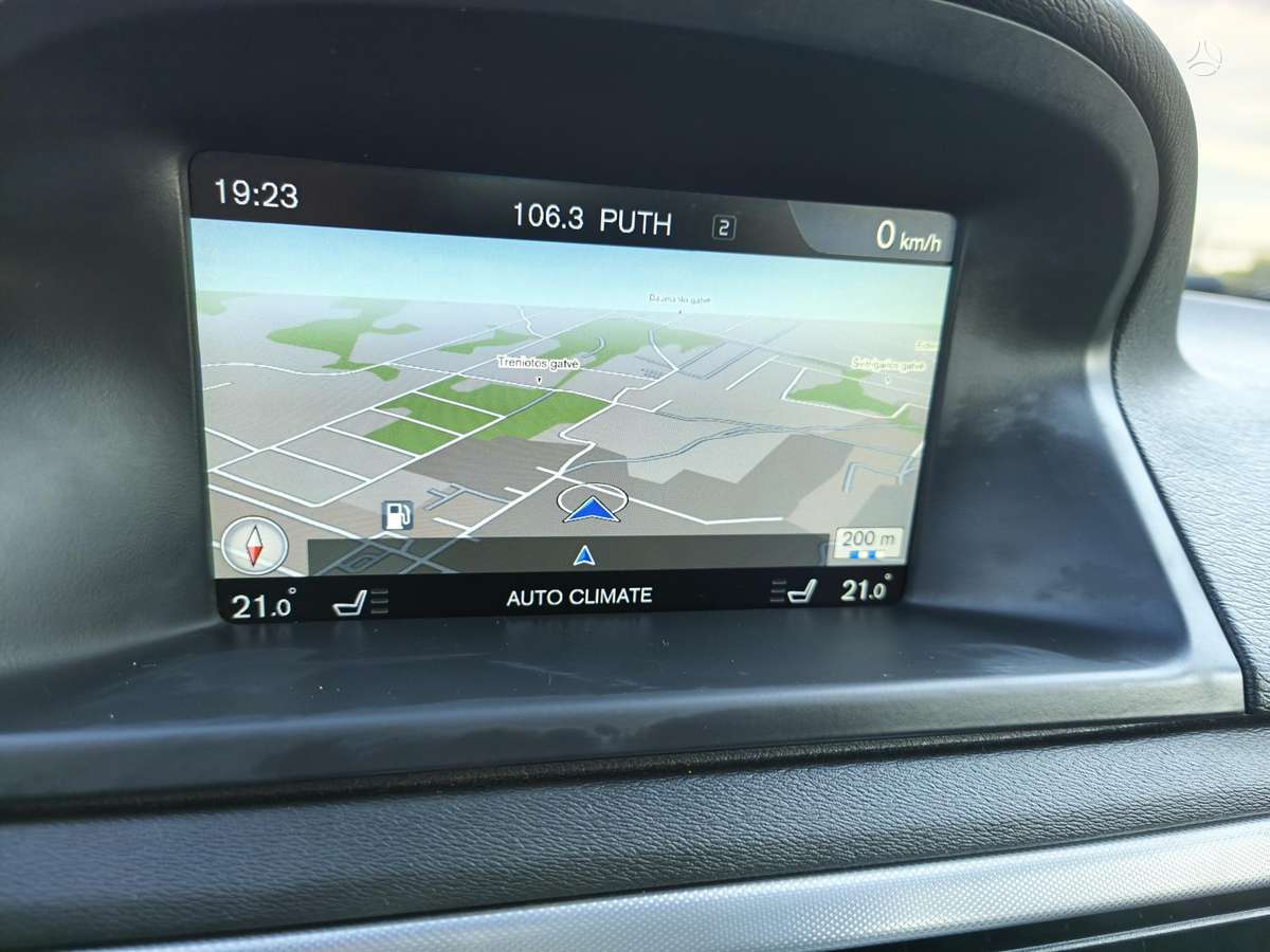 Volvo V70 2014 — photo 20