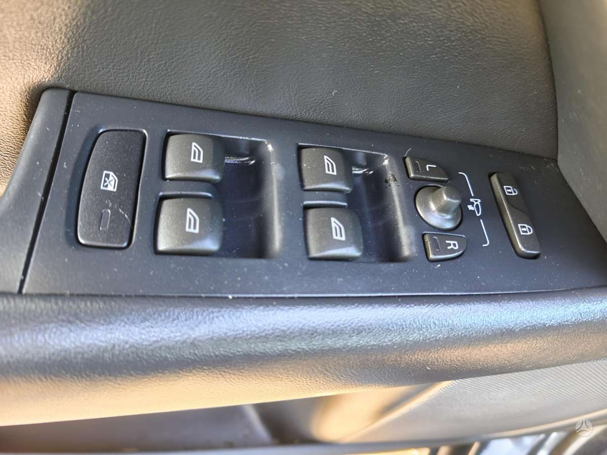 Volvo V70 2014 — photo 21