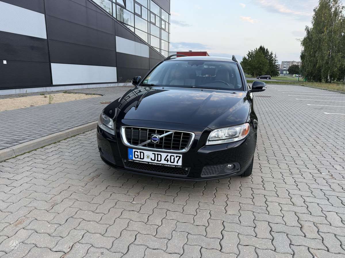 Volvo V70 2008 — photo 10