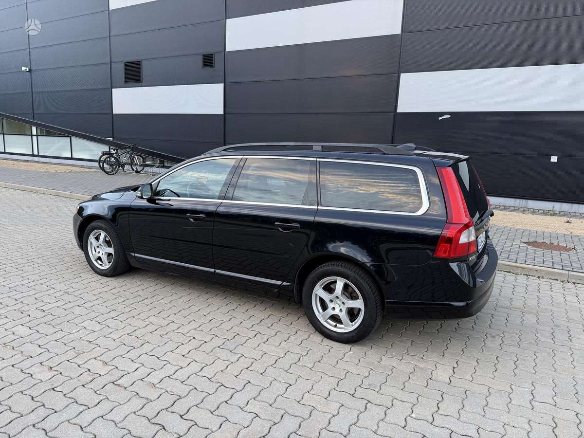Volvo V70 2008 — photo 13