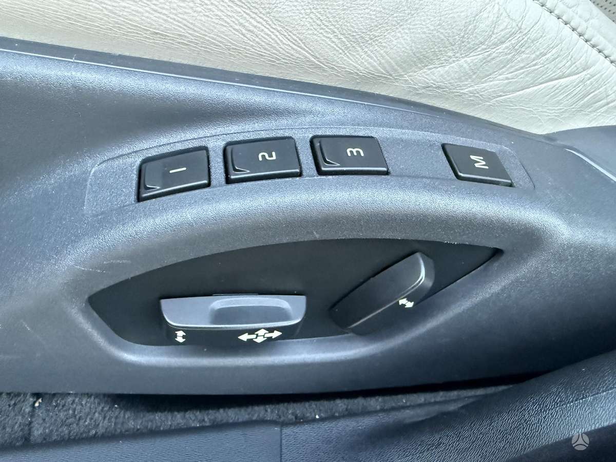 Volvo V70 2008 — photo 21