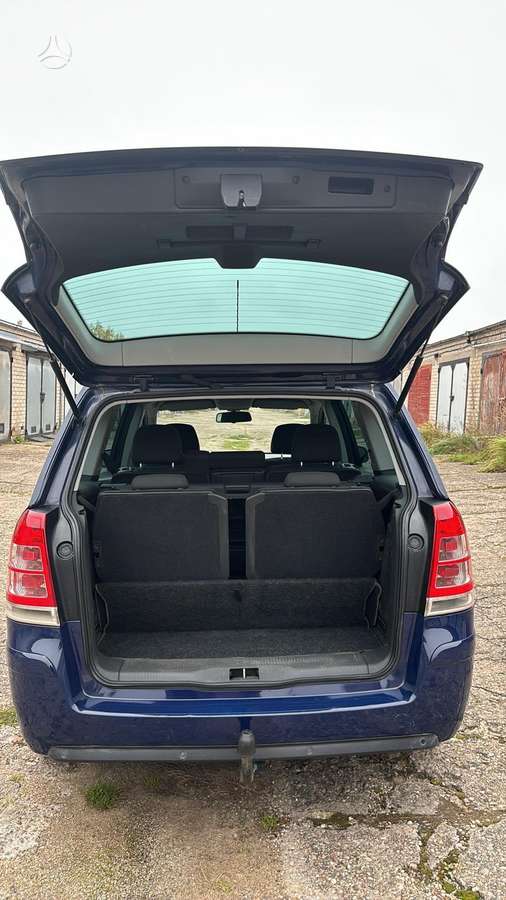 Opel Zafira 2012 — photo 5