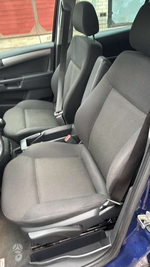 Opel Zafira 2012 — photo 7