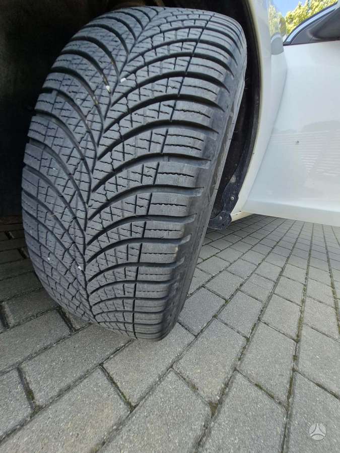 Volvo V60 2014 — photo 19